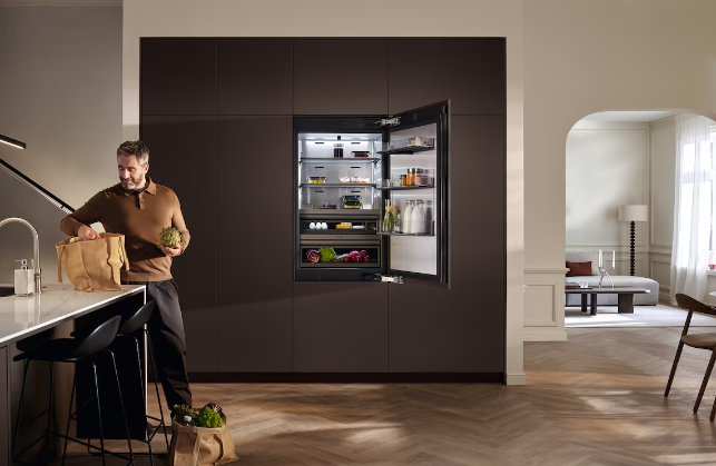 MIELE  KFMC 3834 R